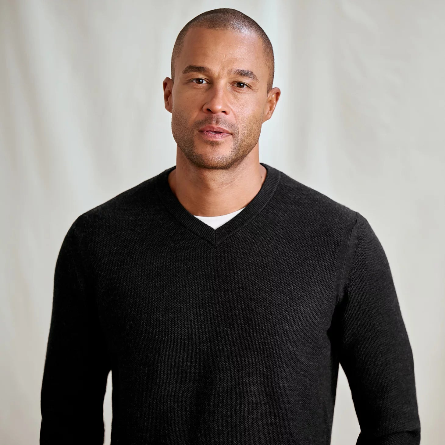 Merino Piqué V-Neck Sweater